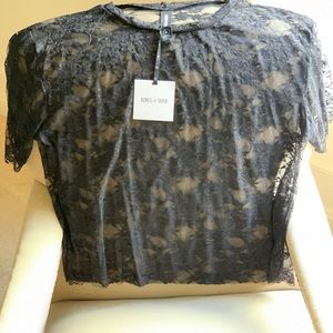 Brand new Agnes & Dora Mesh Tee Size M